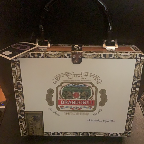 Cigar Box Purse - Picture 2 of 7